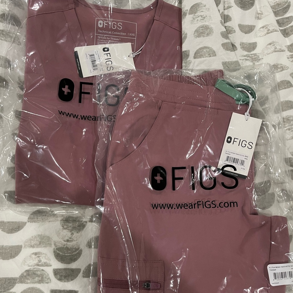 NWT FIGS Mineral Muave Set XXS